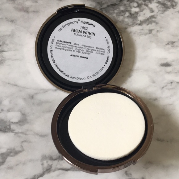 Bodyography Highlighter - Picture 3 of 5